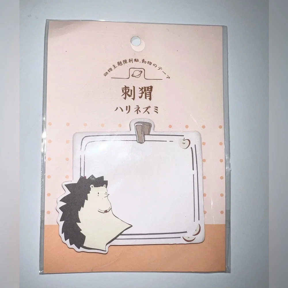 $1 HEDGEHOG NOTE PAD. NEW. $1 With Any $10 ORDER OR MORE